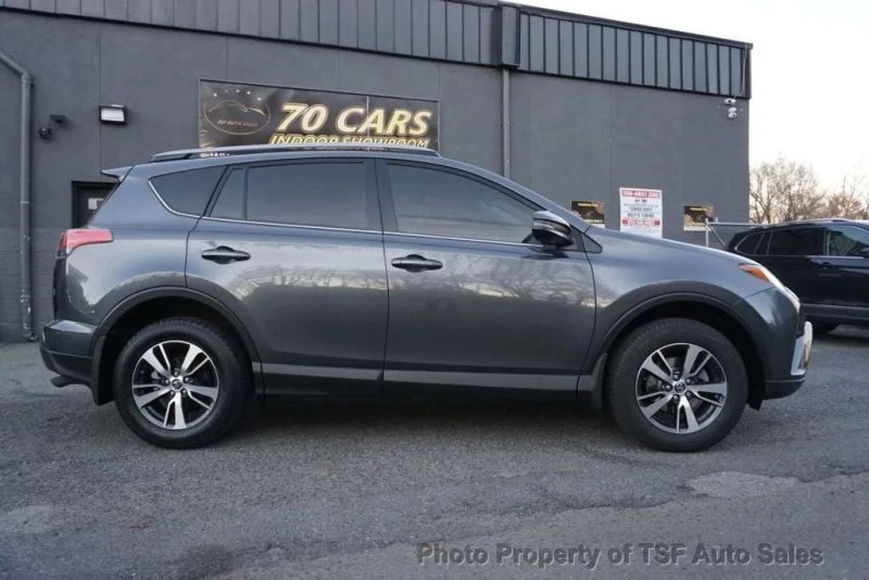 2018 Toyota RAV4 4th Gen - Image 8 of 12