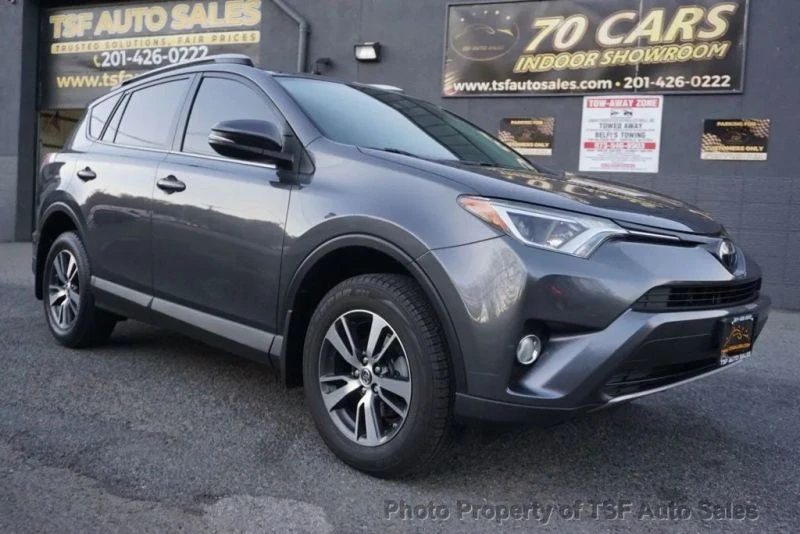 2018 Toyota RAV4 4th Gen - Image 9 of 12