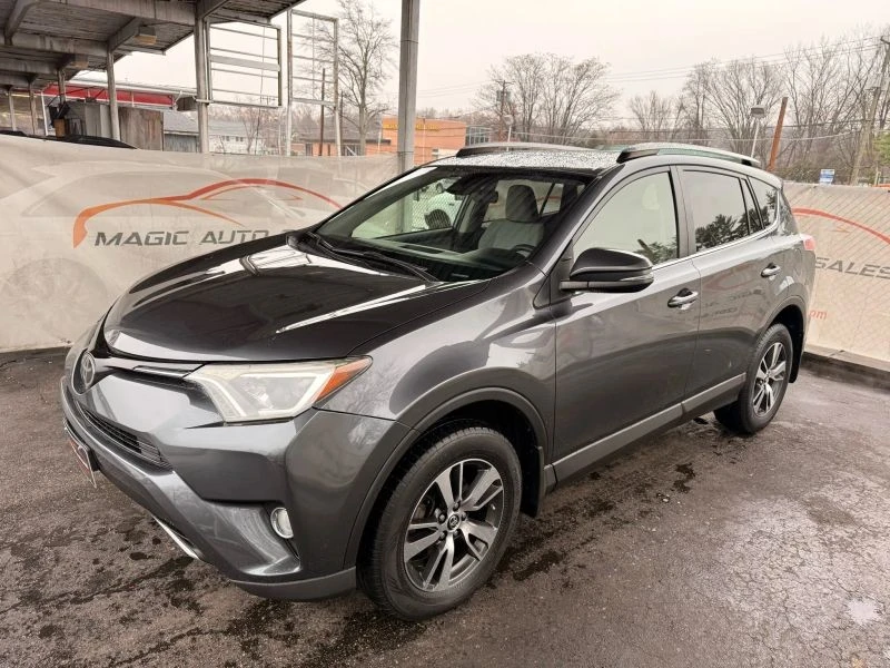 2018 Toyota RAV4 4th Gen - Image 8 of 12