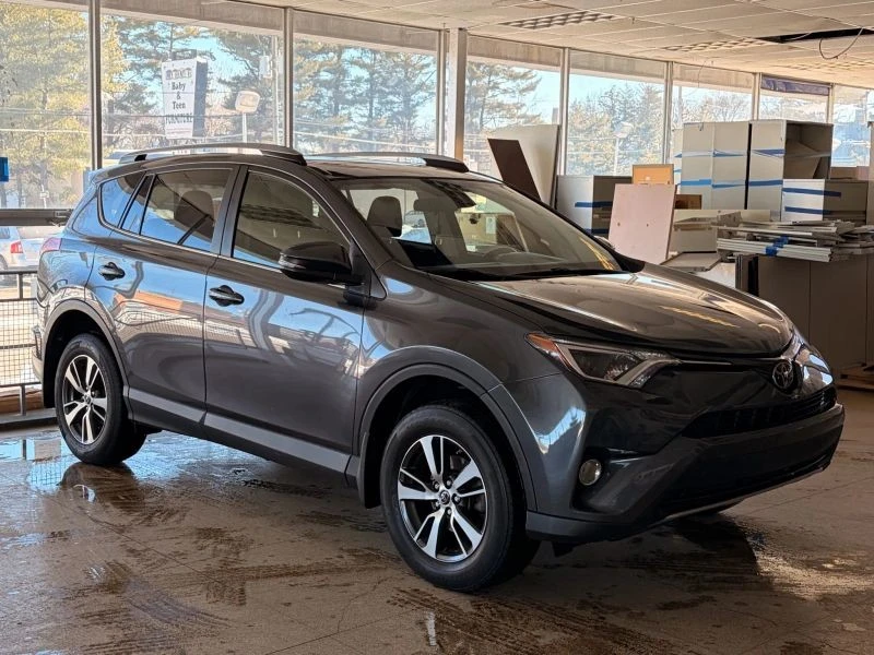 2018 Toyota RAV4 4th Gen - Image 6 of 12