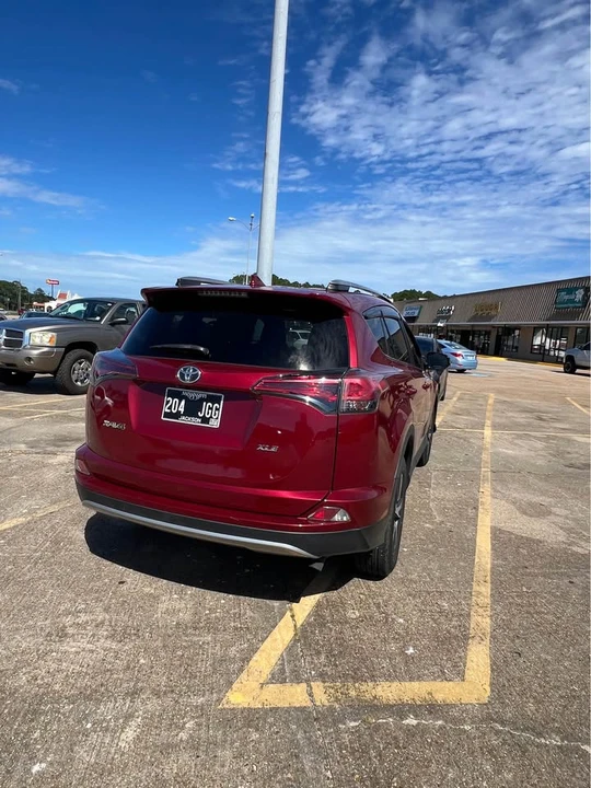 2018 Toyota RAV4 4th Gen - Image 4 of 14