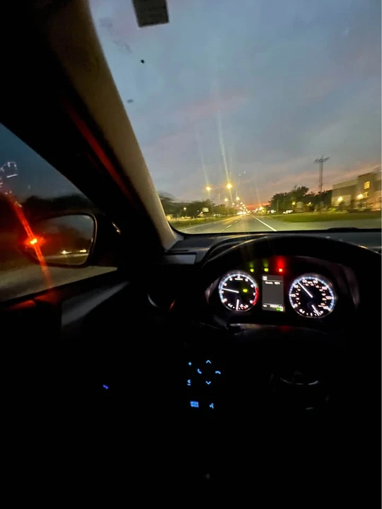 2018 Toyota RAV4 4th Gen - Image 9 of 14
