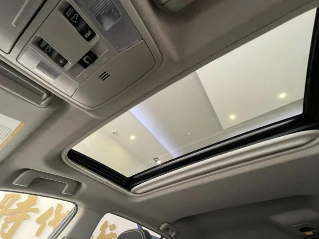 2018 Toyota RAV4 4th Gen - Image 16 of 21