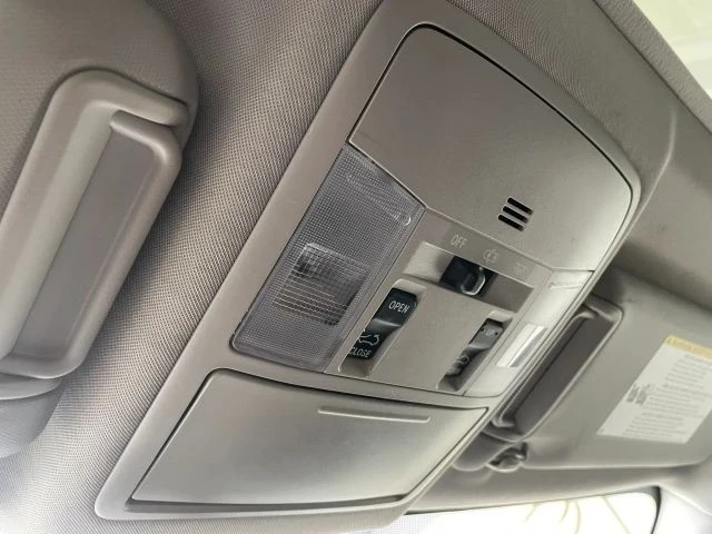 2018 Toyota RAV4 4th Gen - Image 15 of 21