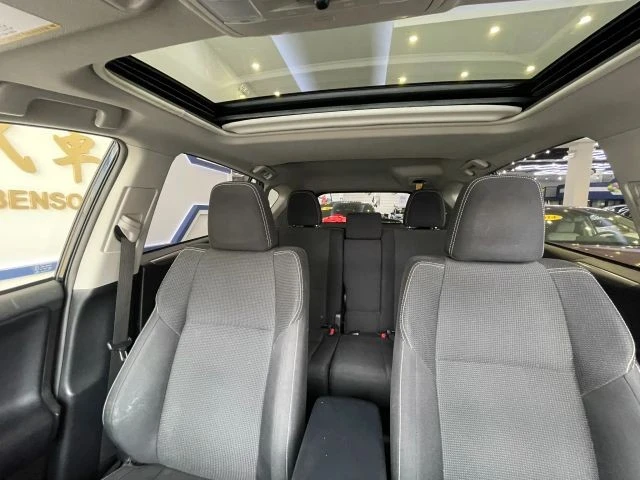 2018 Toyota RAV4 4th Gen - Image 17 of 21