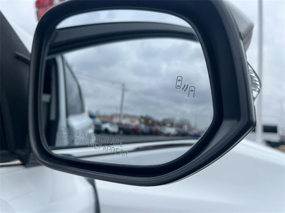 2018 Toyota RAV4 4th Gen - Image 16 of 31