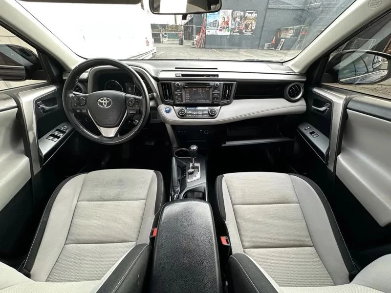 2018 Toyota RAV4 4th Gen - Image 9 of 12