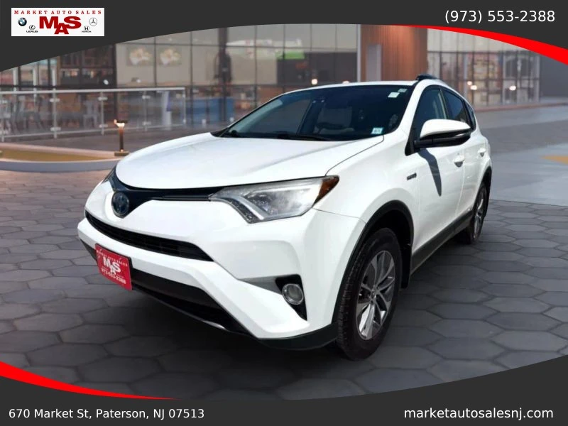 2018 Toyota RAV4 4th Gen - Image 3 of 12