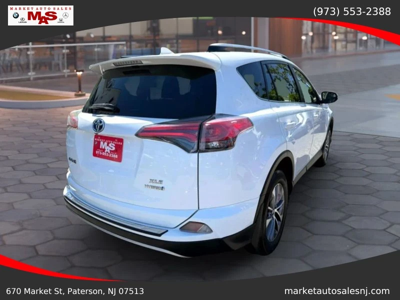 2018 Toyota RAV4 4th Gen - Image 6 of 12