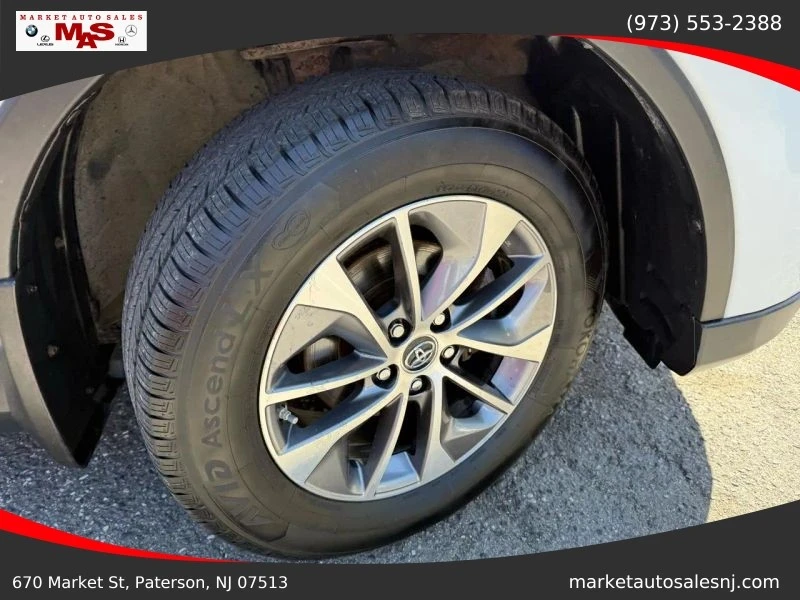 2018 Toyota RAV4 4th Gen - Image 11 of 12