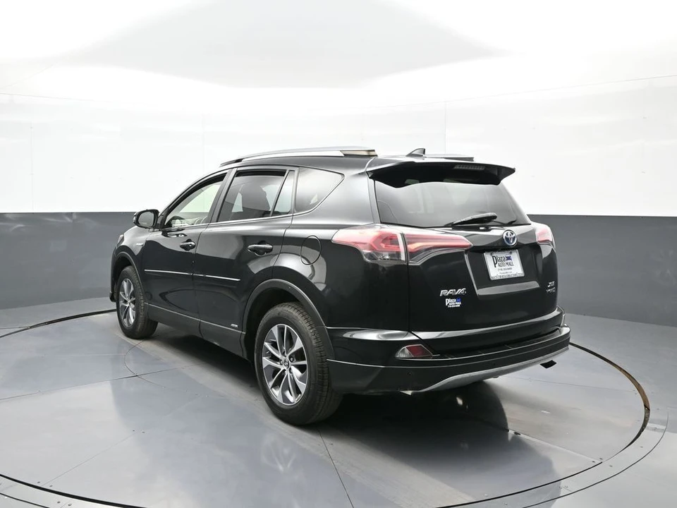 2018 Toyota RAV4 4th Gen - Image 8 of 21