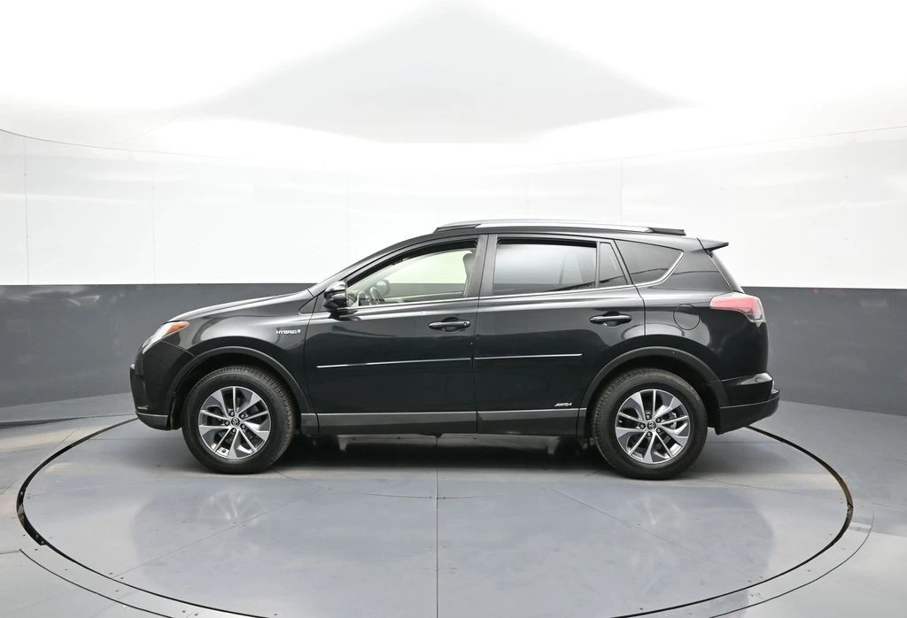 2018 Toyota RAV4 4th Gen - Image 9 of 21