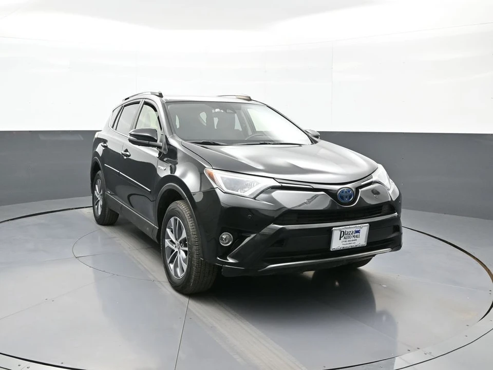 2018 Toyota RAV4 4th Gen - Image 3 of 21
