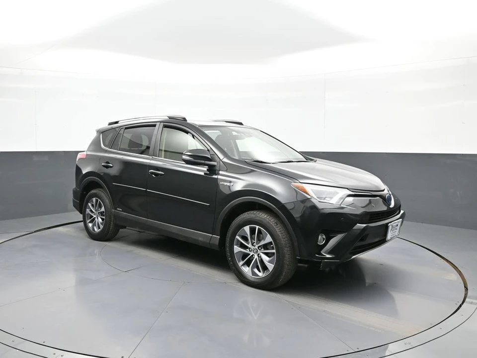 2018 Toyota RAV4 4th Gen - Image 4 of 21