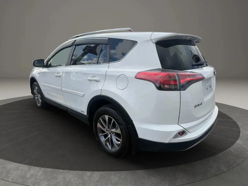 2018 Toyota RAV4 4th Gen - Image 7 of 12