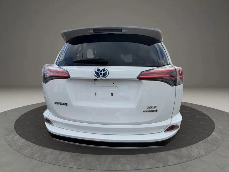 2018 Toyota RAV4 4th Gen - Image 6 of 12