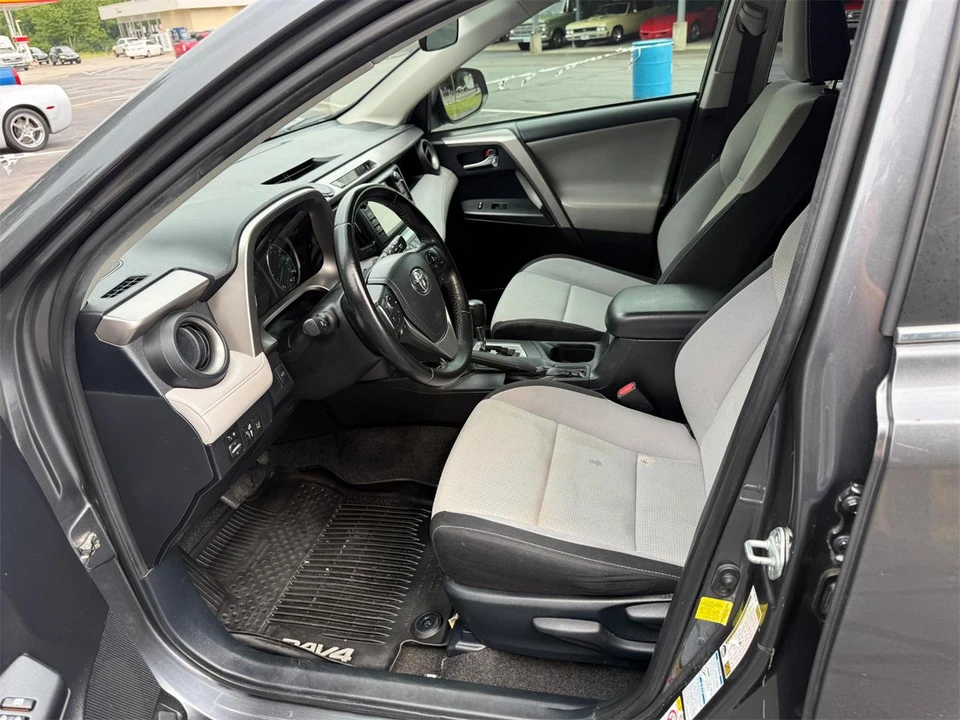 2018 Toyota RAV4 4th Gen - Image 3 of 25