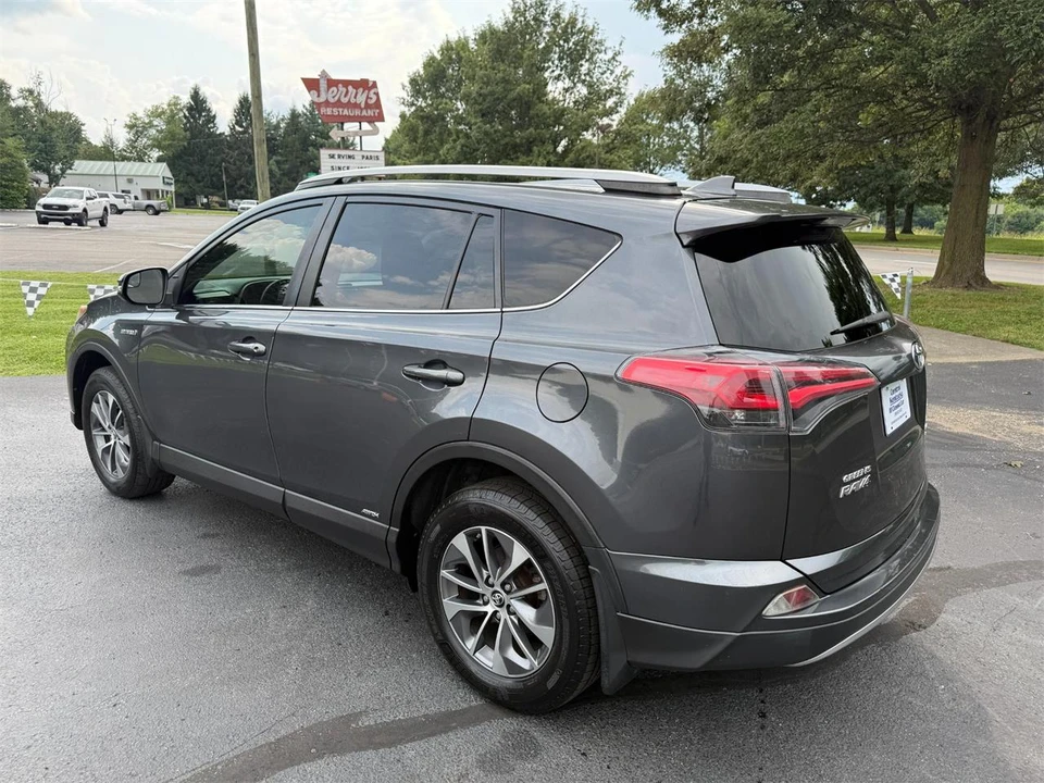 2018 Toyota RAV4 4th Gen - Image 6 of 25