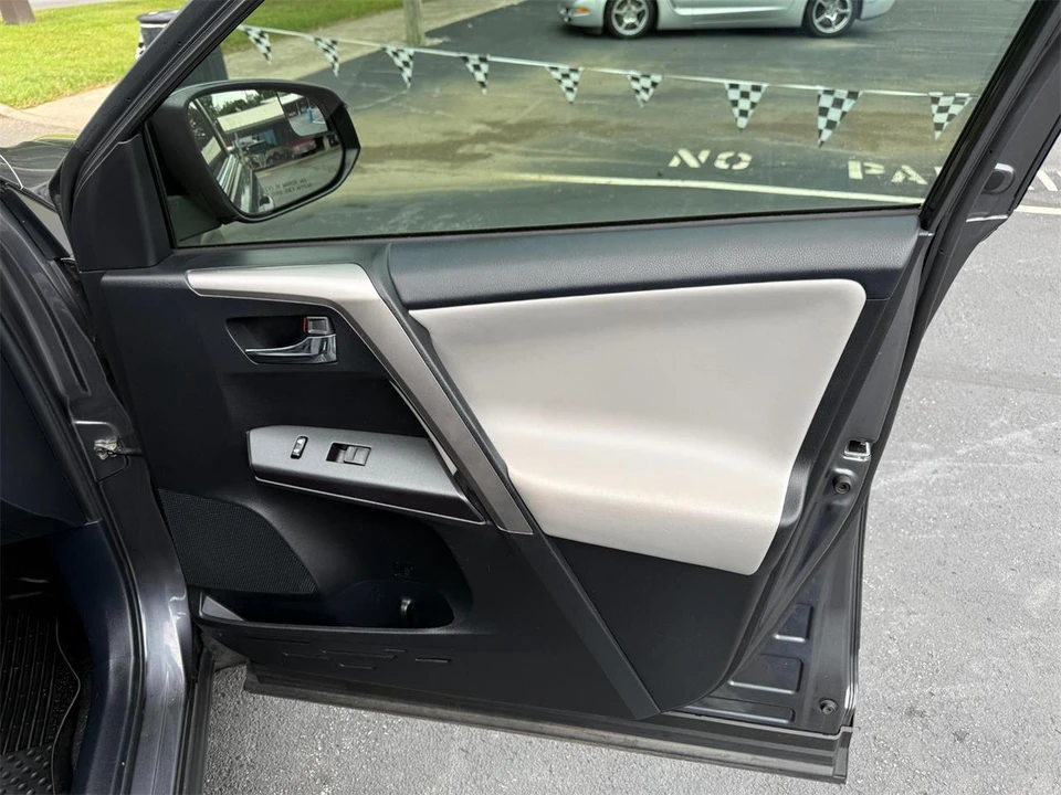 2018 Toyota RAV4 4th Gen - Image 19 of 25