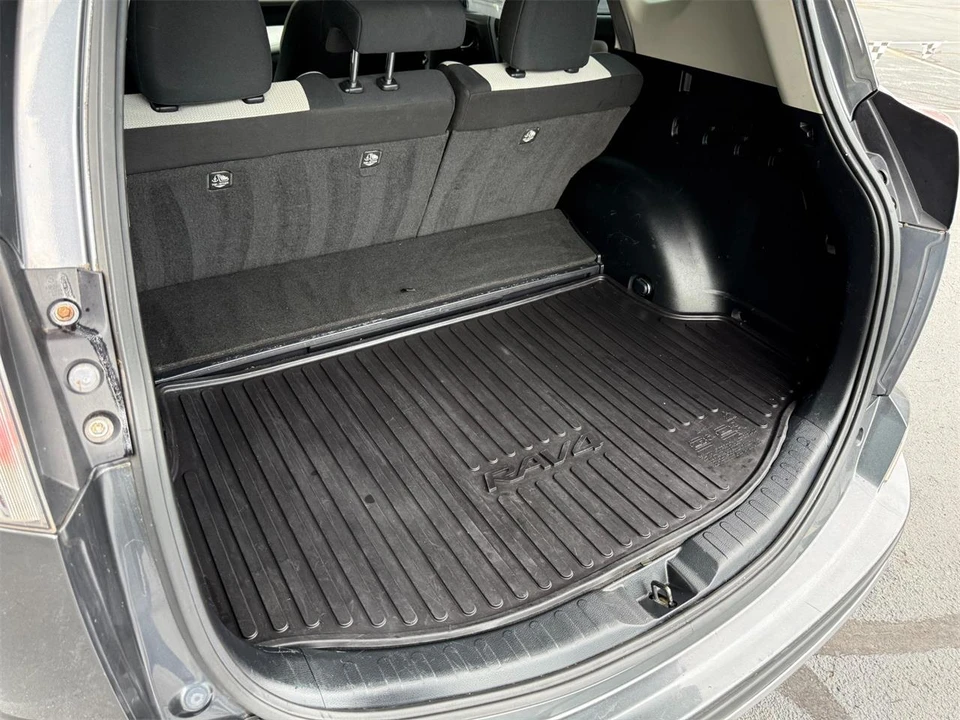 2018 Toyota RAV4 4th Gen - Image 20 of 25