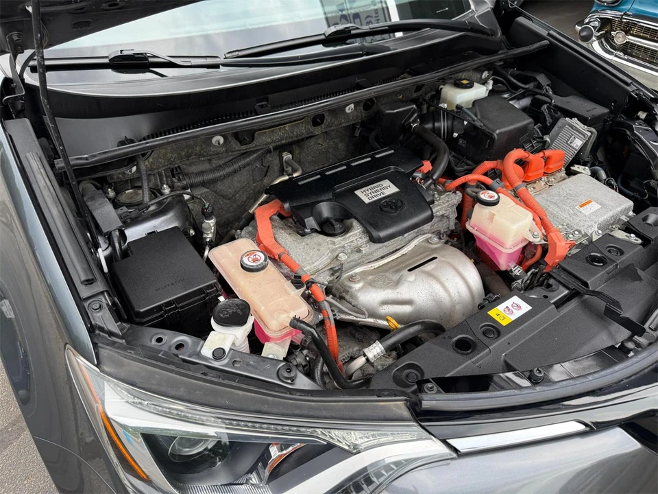 2018 Toyota RAV4 4th Gen - Image 23 of 25