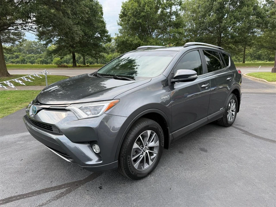 2018 Toyota RAV4 4th Gen - Image 2 of 25