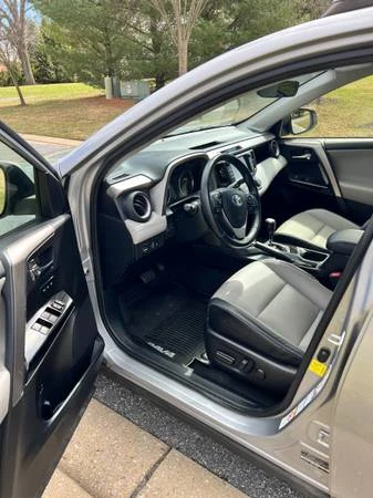2018 Toyota RAV4 4th Gen - Image 9 of 16