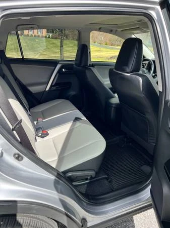 2018 Toyota RAV4 4th Gen - Image 12 of 16