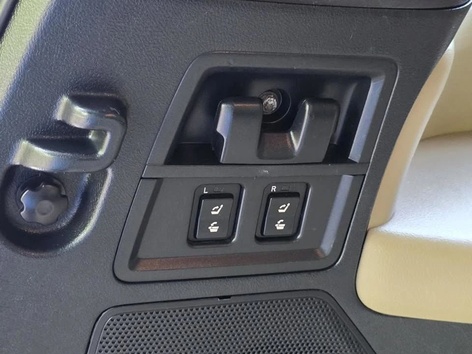 2018 Toyota Sequoia 2nd Gen - Image 13 of 20