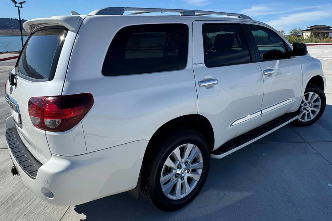 2018 Toyota Sequoia 2nd Gen - Image 4 of 31