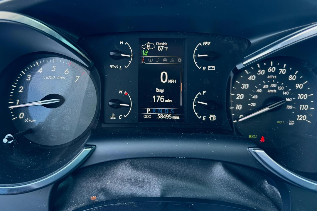 2018 Toyota Sequoia 2nd Gen - Image 25 of 31