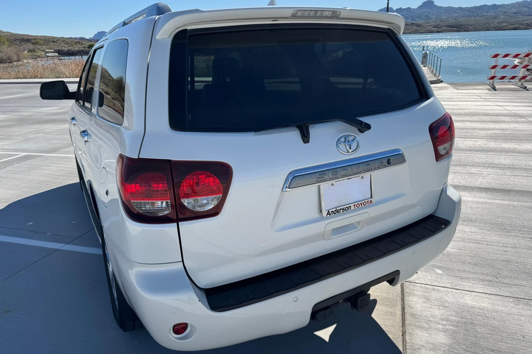 2018 Toyota Sequoia 2nd Gen - Image 5 of 31