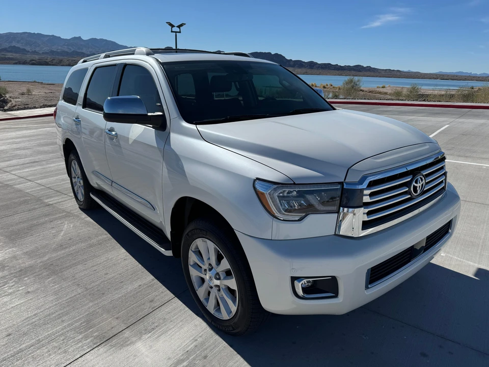 2018 Toyota Sequoia 2nd Gen - Image 7 of 31
