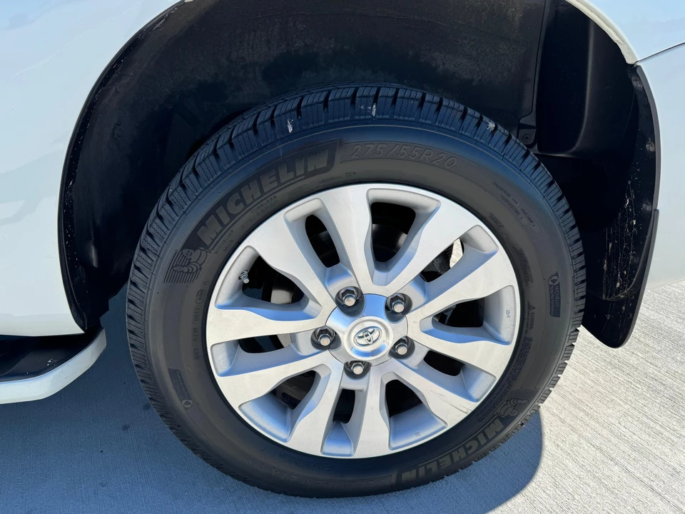 2018 Toyota Sequoia 2nd Gen - Image 19 of 31