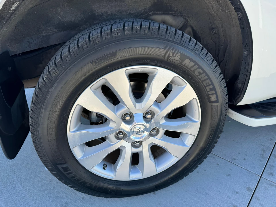 2018 Toyota Sequoia 2nd Gen - Image 20 of 31