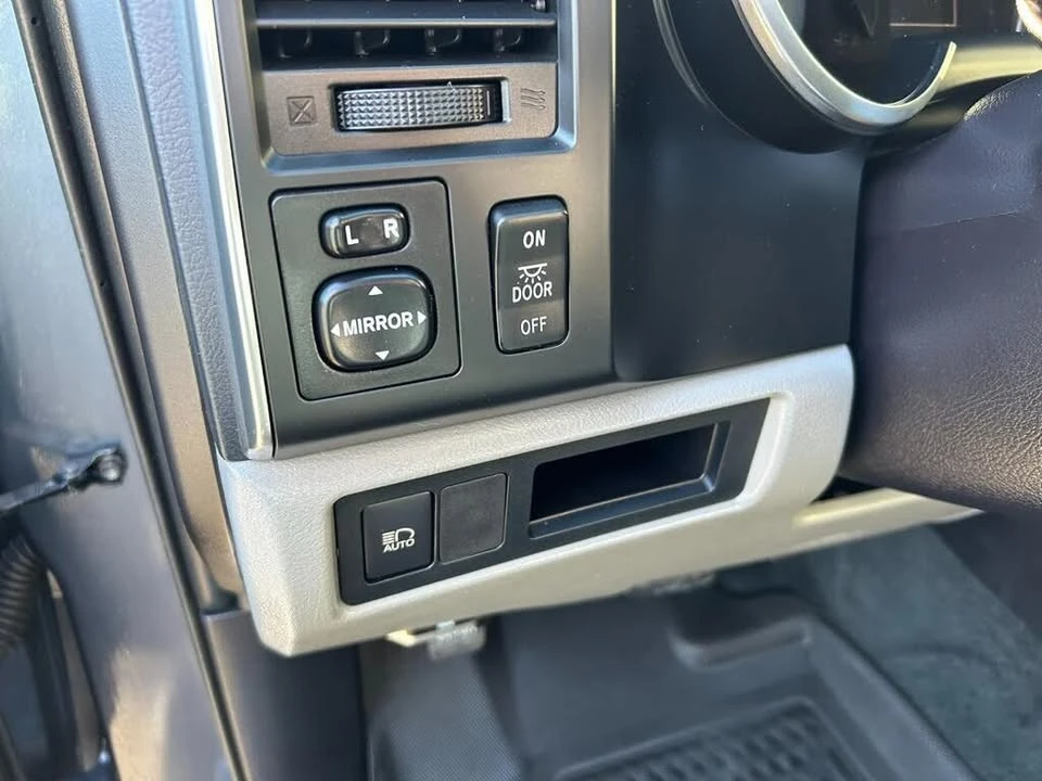 2018 Toyota Sequoia 2nd Gen - Image 12 of 19
