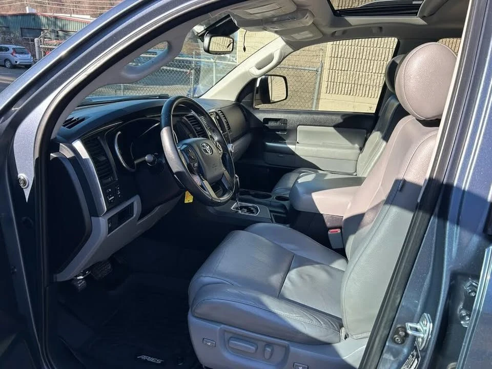 2018 Toyota Sequoia 2nd Gen - Image 14 of 19