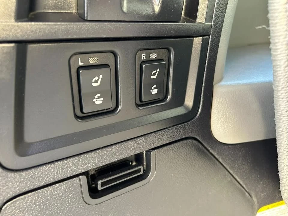 2018 Toyota Sequoia 2nd Gen - Image 18 of 19