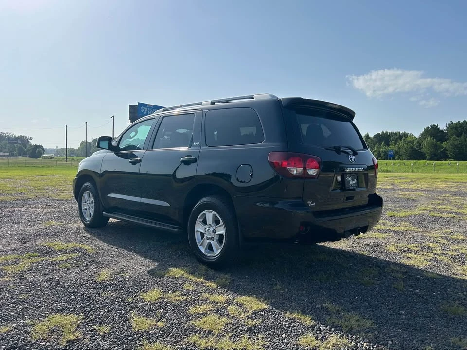 2018 Toyota Sequoia 2nd Gen - Image 5 of 15