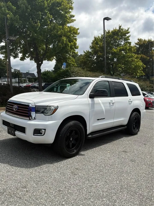 2018 Toyota Sequoia 2nd Gen - Image 2 of 7