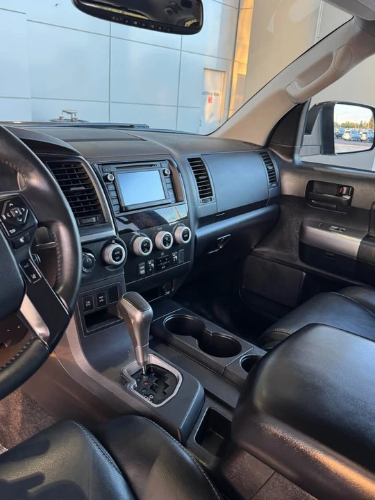 2018 Toyota Sequoia 2nd Gen - Image 10 of 16