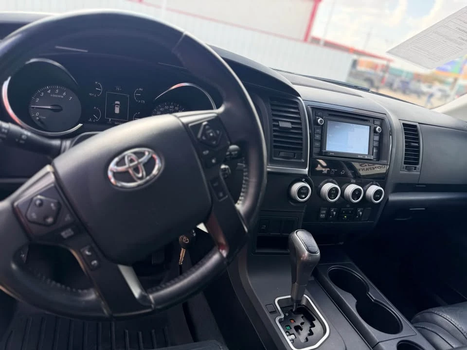 2018 Toyota Sequoia 2nd Gen - Image 7 of 10