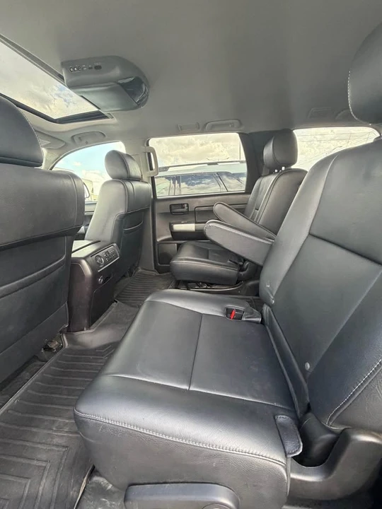 2018 Toyota Sequoia 2nd Gen - Image 7 of 9