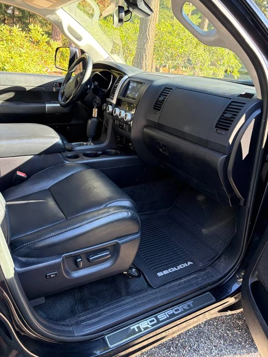 2018 Toyota Sequoia 2nd Gen - Image 9 of 19