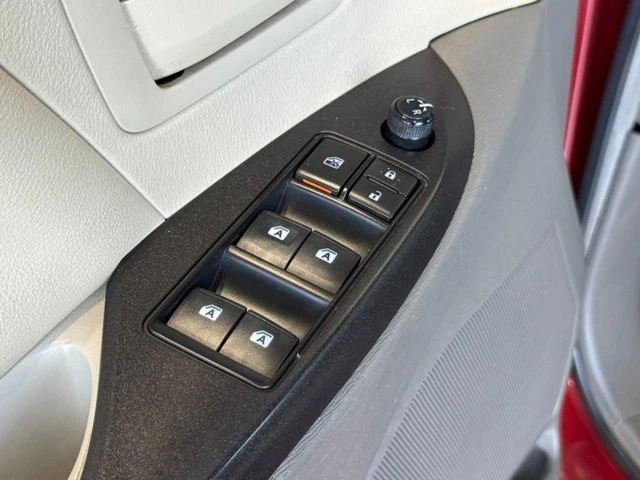 2018 Toyota Sienna 3rd Gen - Image 16 of 21