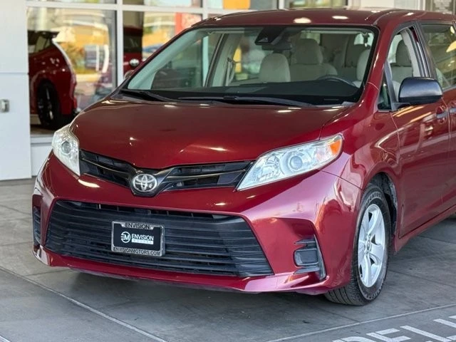2018 Toyota Sienna 3rd Gen - Image 3 of 21