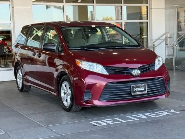 2018 Toyota Sienna 3rd Gen - Image 6 of 12