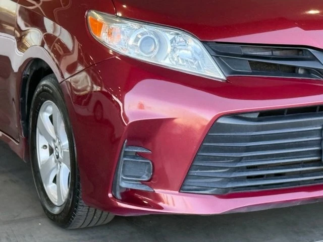 2018 Toyota Sienna 3rd Gen - Image 8 of 12