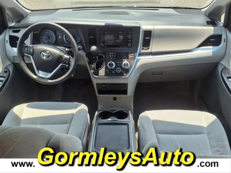 2018 Toyota Sienna 3rd Gen - Image 9 of 12
