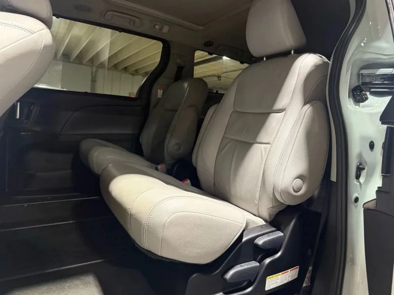 2018 Toyota Sienna 3rd Gen - Image 12 of 12